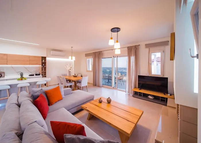 Aloni 3 Bedroom Sea View With Private Pool *